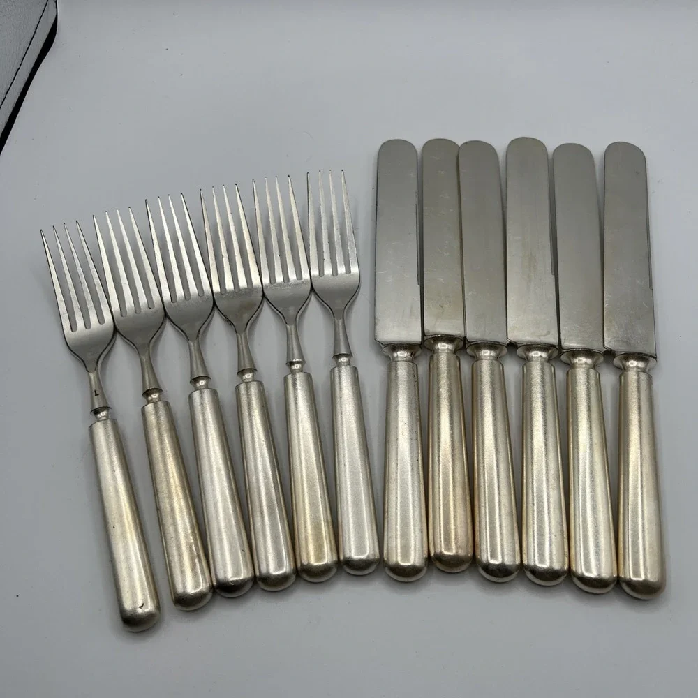 1847 Rogers Antique Meriden Britannia 12 Pc Forks Knives Flatware‎ Silver Plated